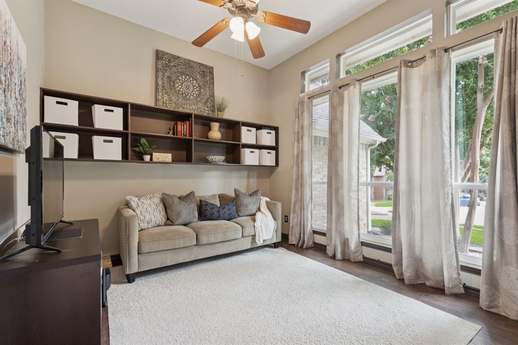8559 Twisted Oaks Court