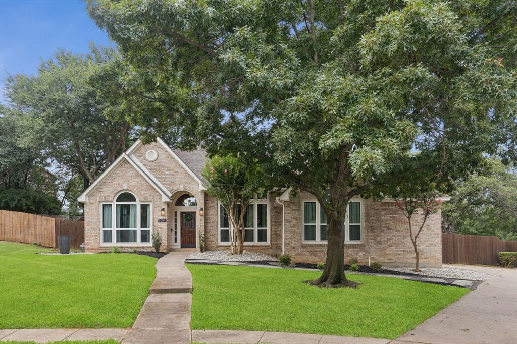 8559 Twisted Oaks Court