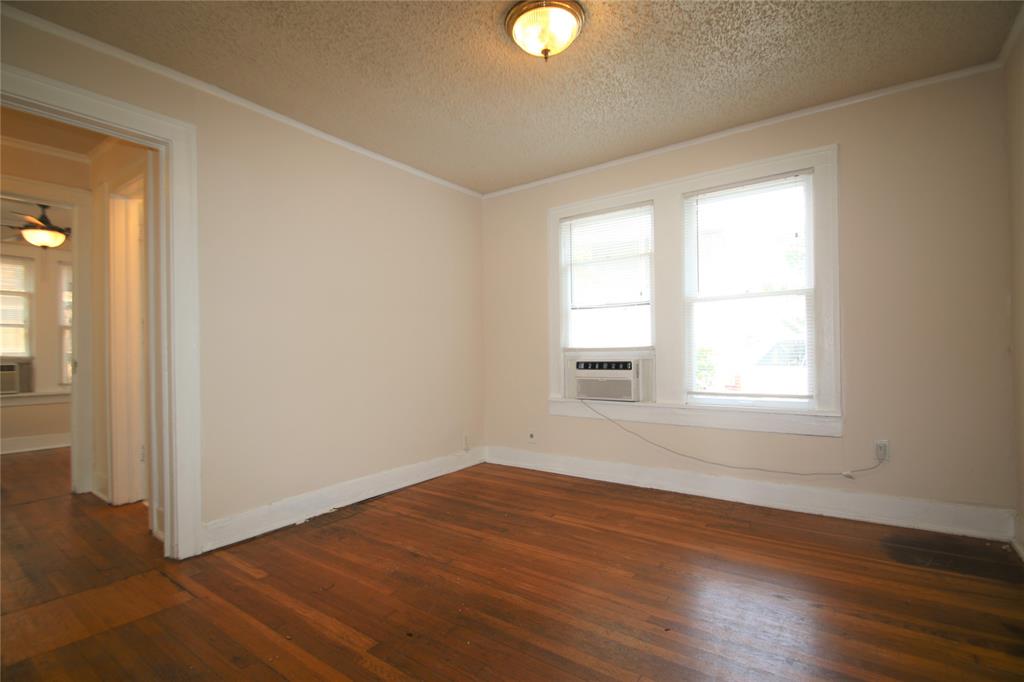 Chamberlain Arlington Heights 1st - Residential Lease