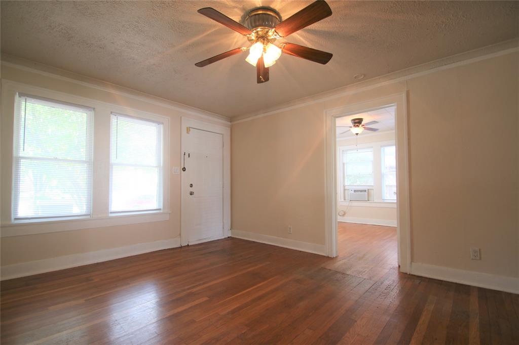 Chamberlain Arlington Heights 1st - Residential Lease