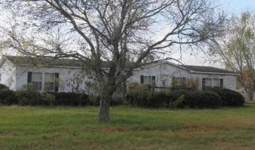 Great Opportunity to own this single-family manufactured home built in 2001 featuring 3 bedrooms and 2 bathrooms.  Take a drive by and see if it may be your next investment. ***SPECIAL NOTES: (1) This is a CASH ONLY transaction. (2) Seller to pay Taxes, HOA, and Municipal_Utility Liens. (3) Please read the Auction disclaimers carefully before placing a bid or submitting an offer. ***