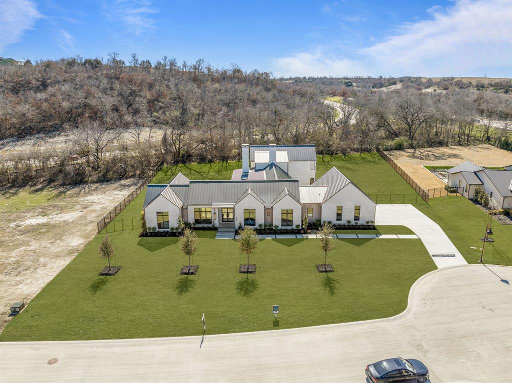 9825 Loire Valley Trail