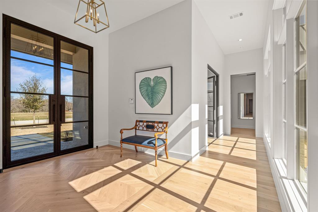 9825 Loire Valley Trail