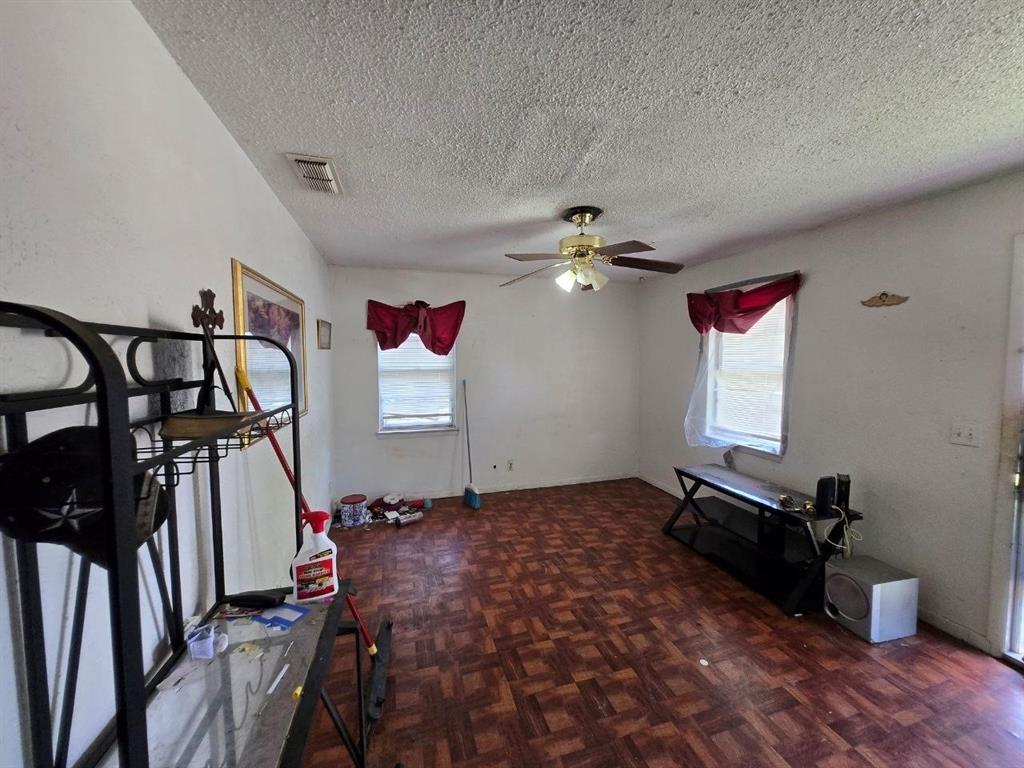 1607 Covington Street
