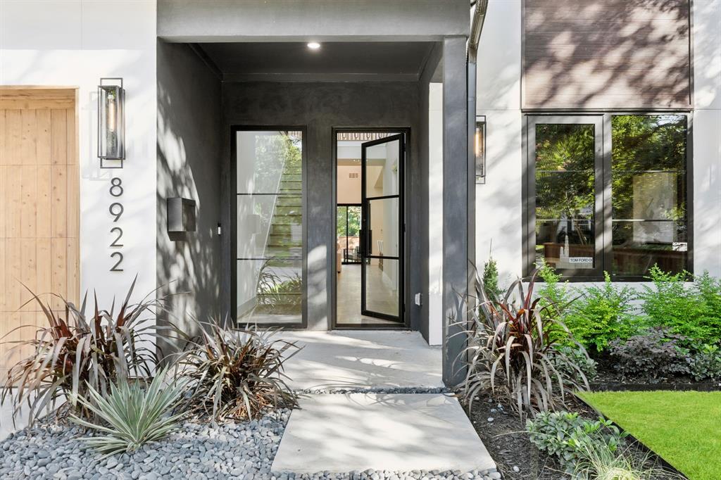 8922 San Benito Way