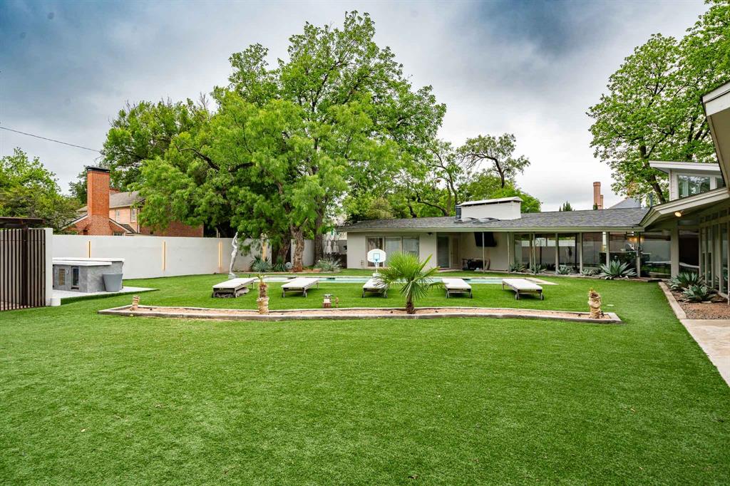 Elm Place Of H Ward - Residential