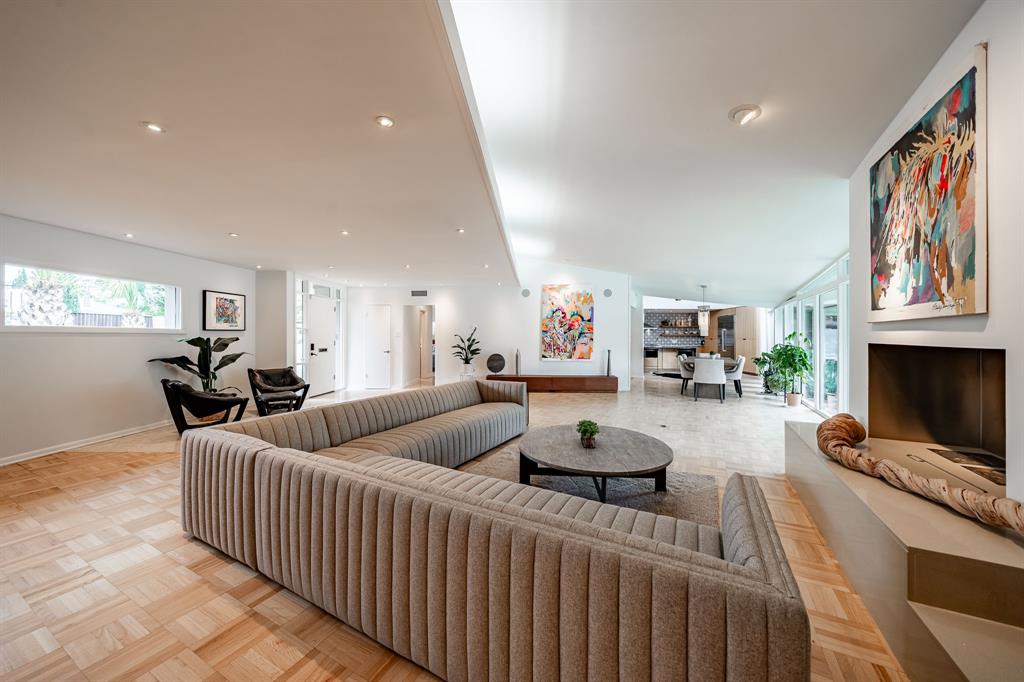 Elm Place Of H Ward - Residential