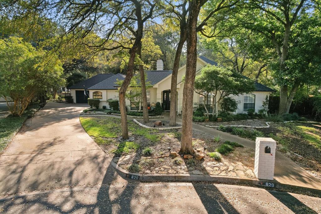 820 Kingston Drive