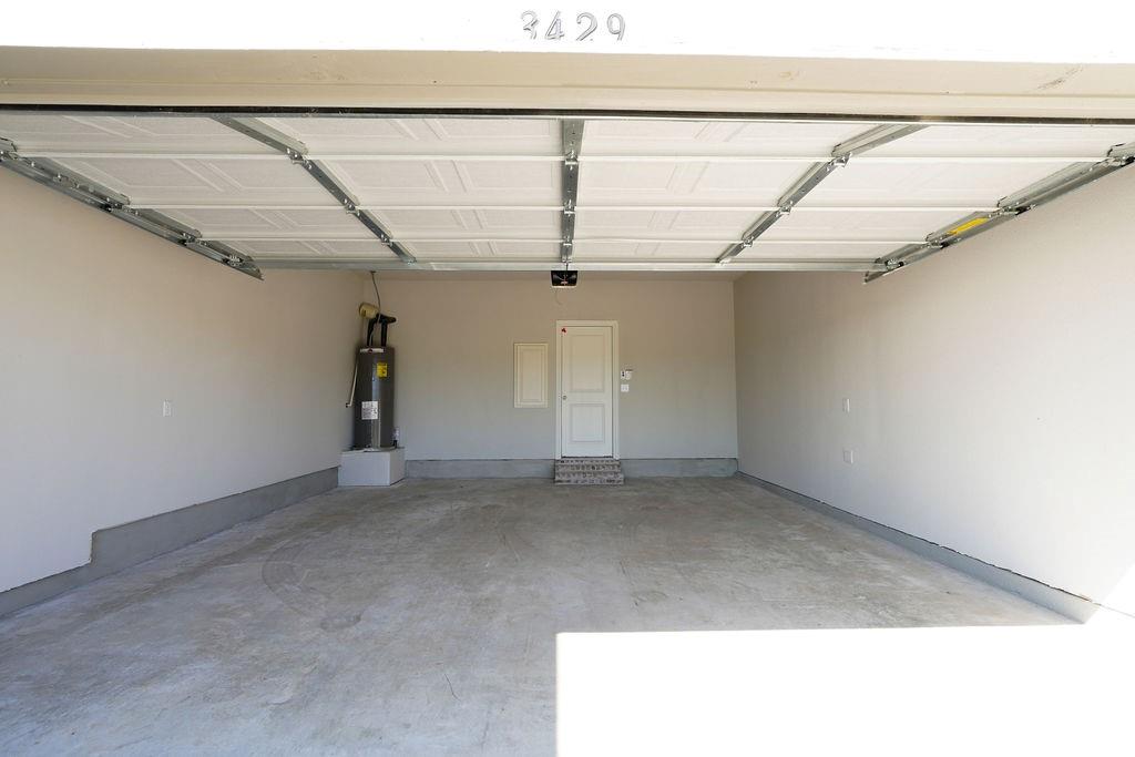 Vista Del Arroyo - Residential Lease