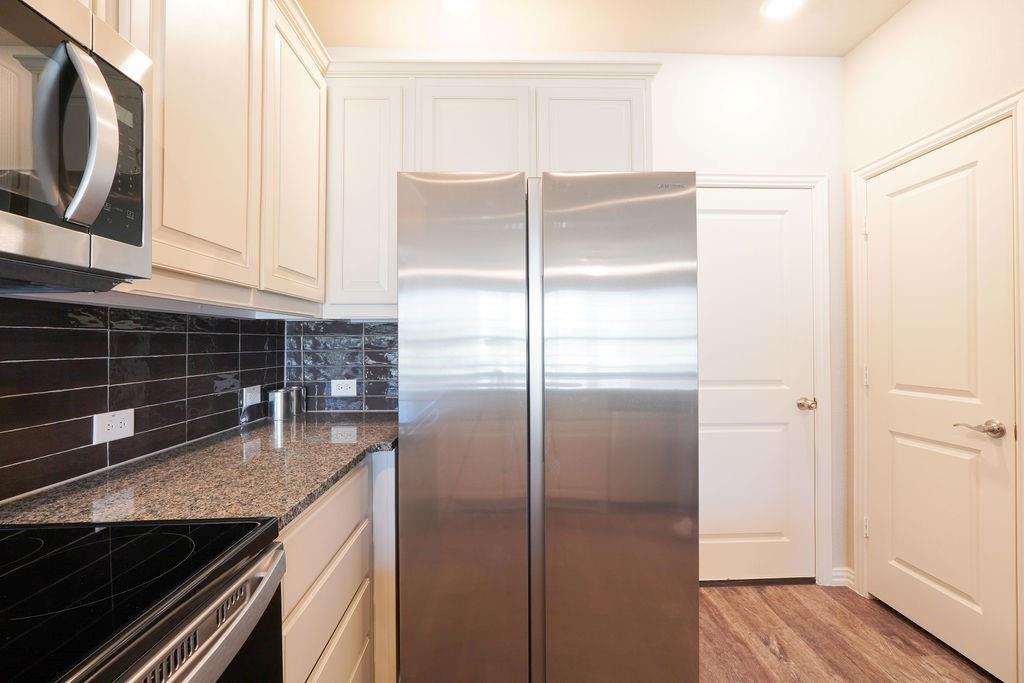 Vista Del Arroyo - Residential Lease