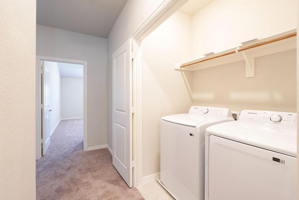 Vista Del Arroyo - Residential Lease