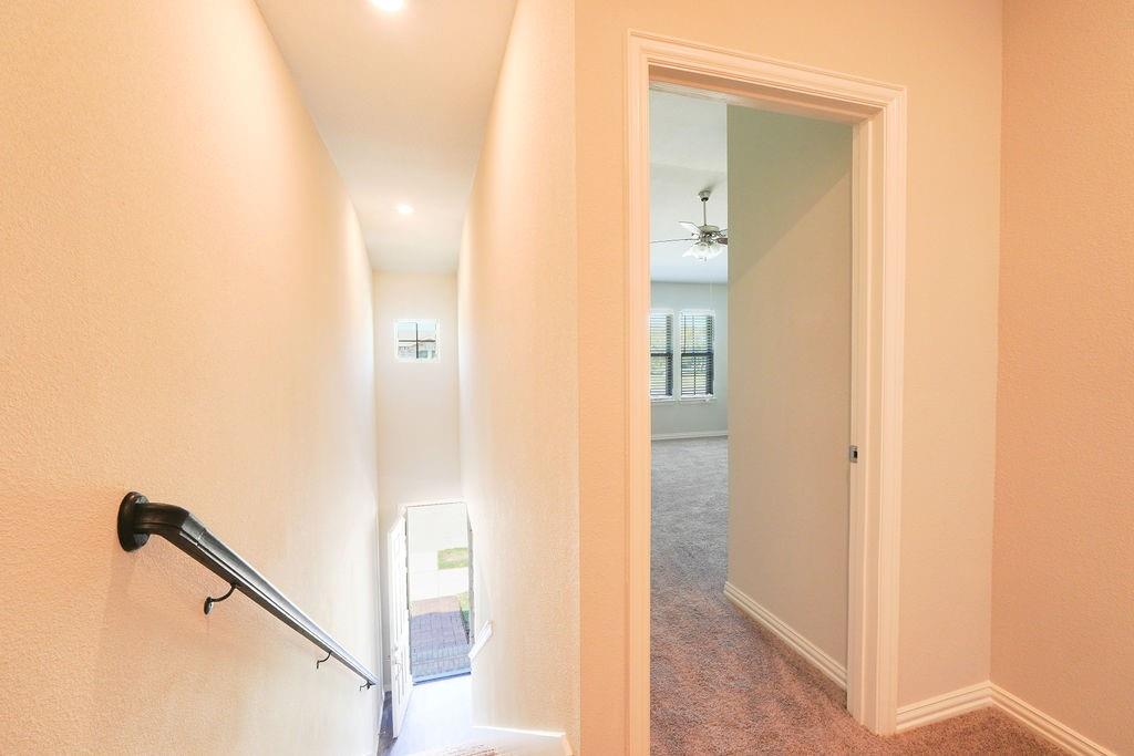 Vista Del Arroyo - Residential Lease