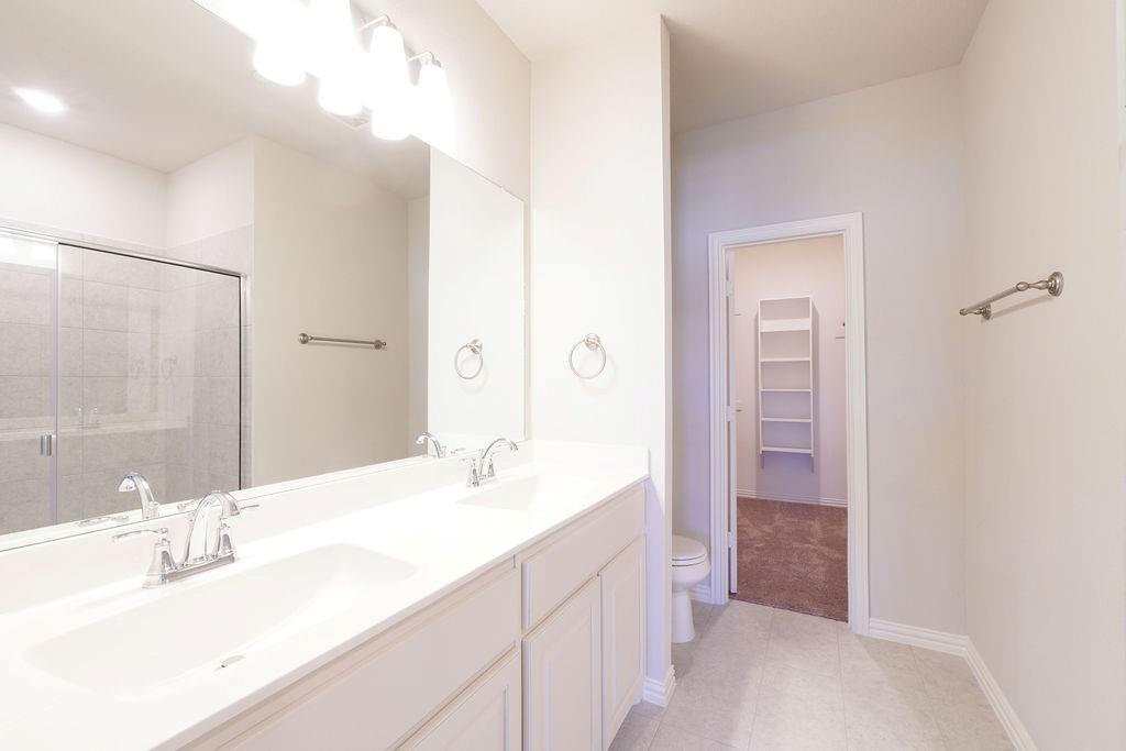 Vista Del Arroyo - Residential Lease