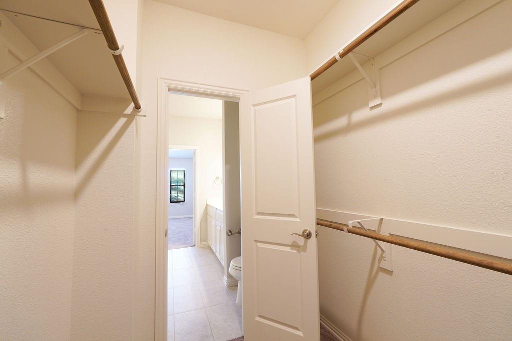 Vista Del Arroyo - Residential Lease