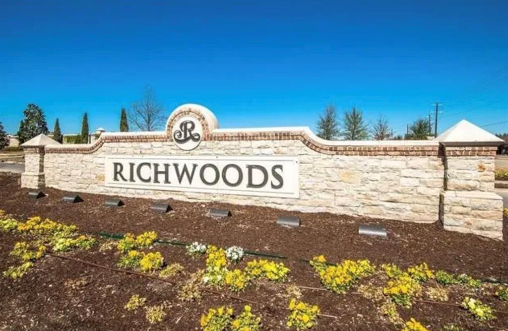 13541 N Mardi Gras Lane