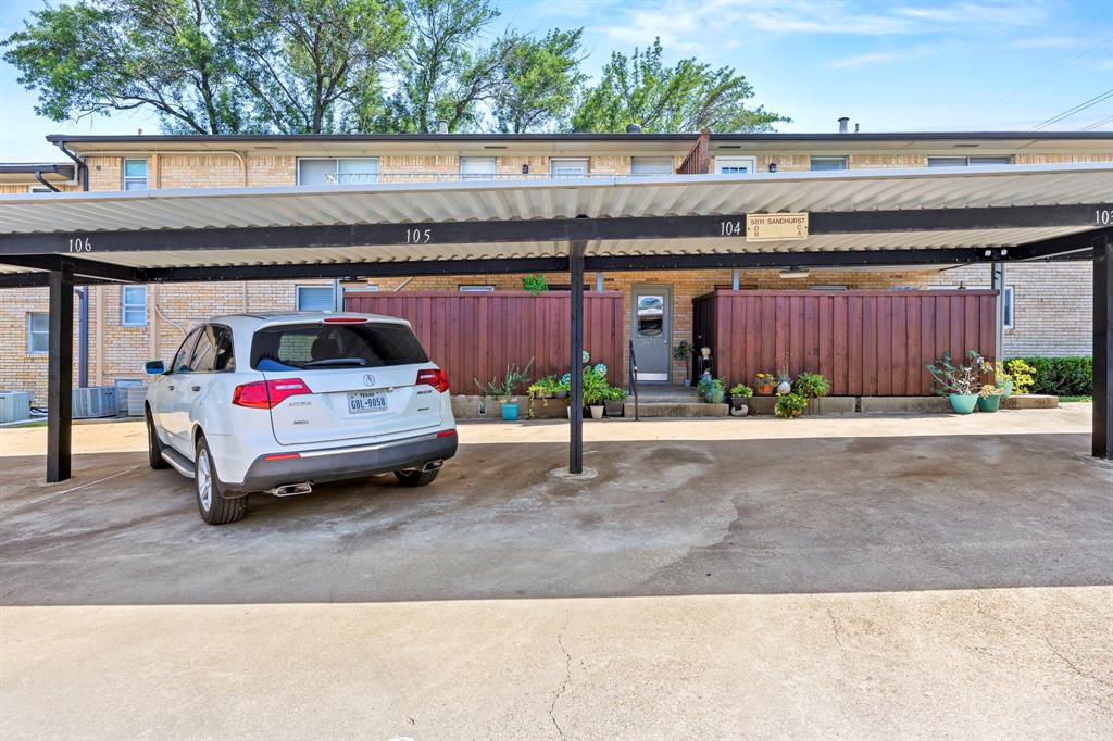 Sandhurst Plaza Condo - Residential