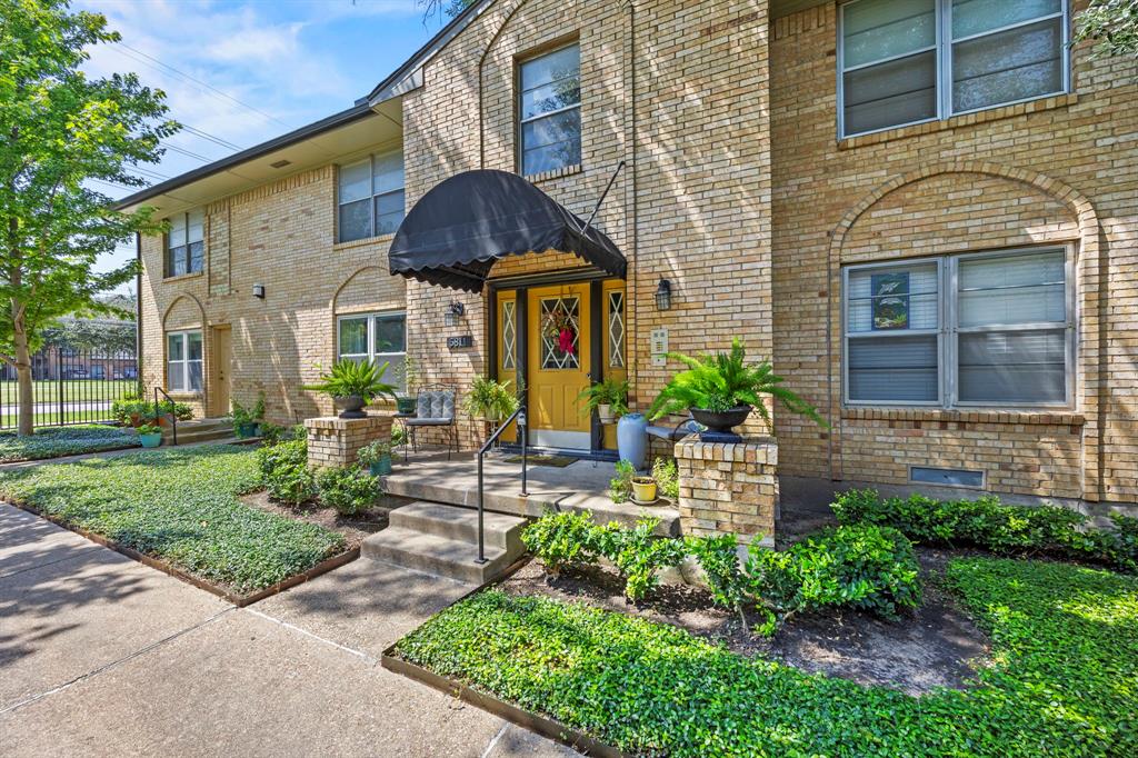 5811 Sandhurst Lane A