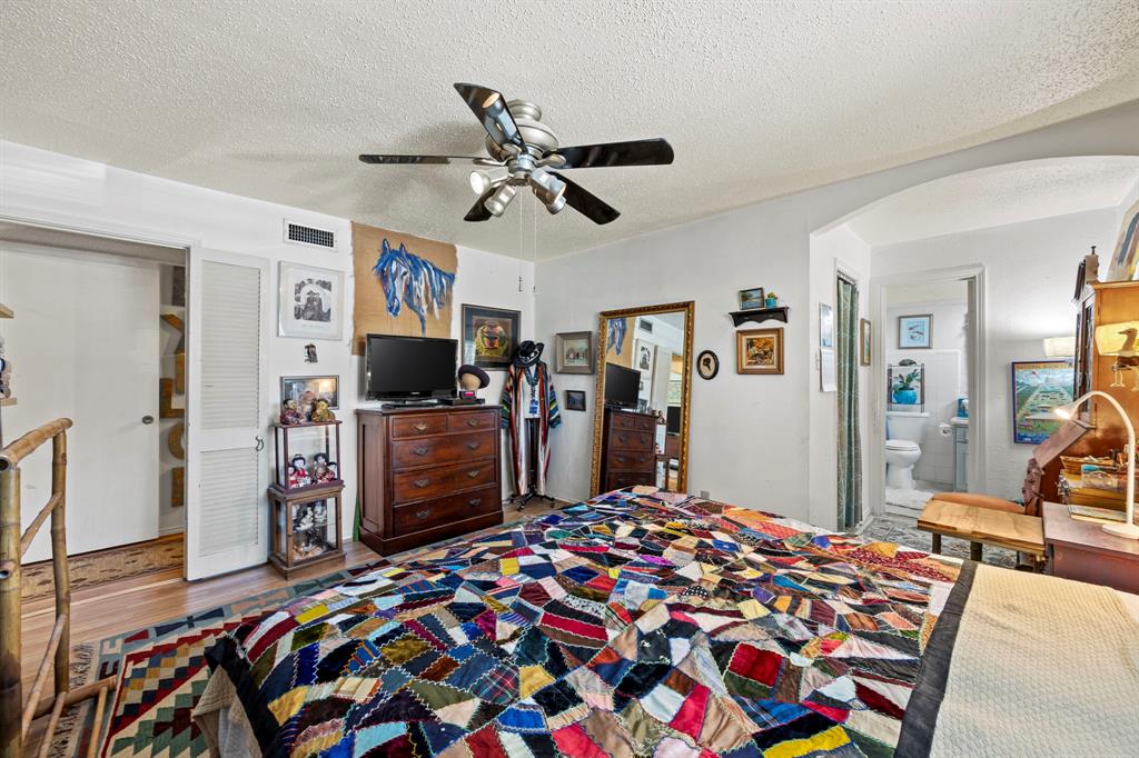 Sandhurst Plaza Condo - Residential