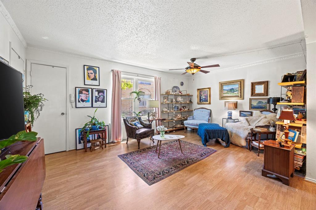 Sandhurst Plaza Condo - Residential