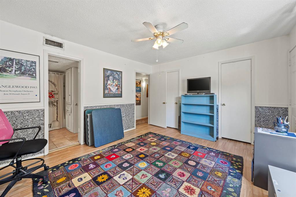 Sandhurst Plaza Condo - Residential