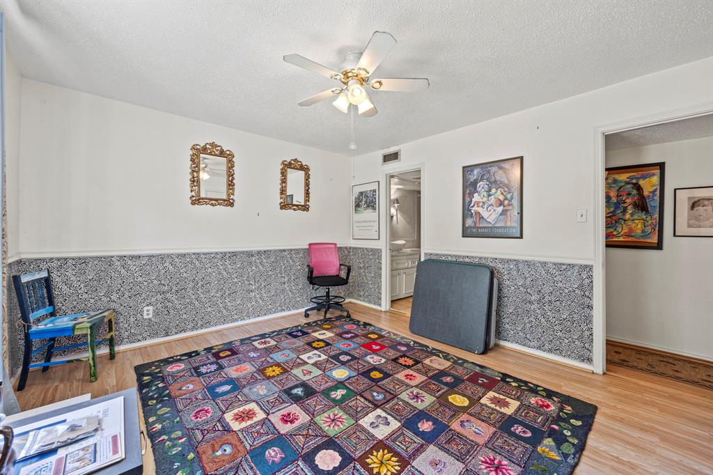 Sandhurst Plaza Condo - Residential