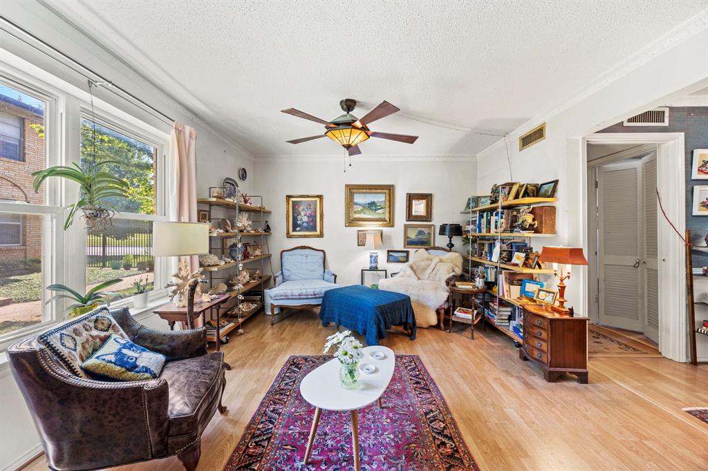 5811 Sandhurst Lane A