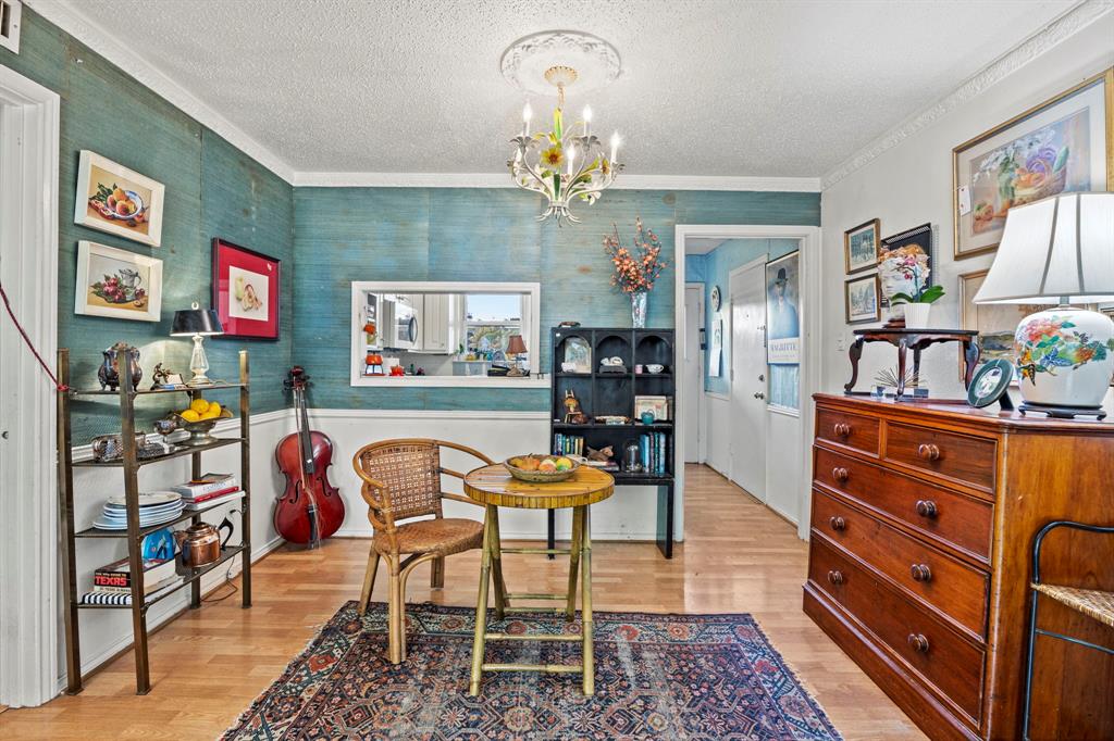 Sandhurst Plaza Condo - Residential