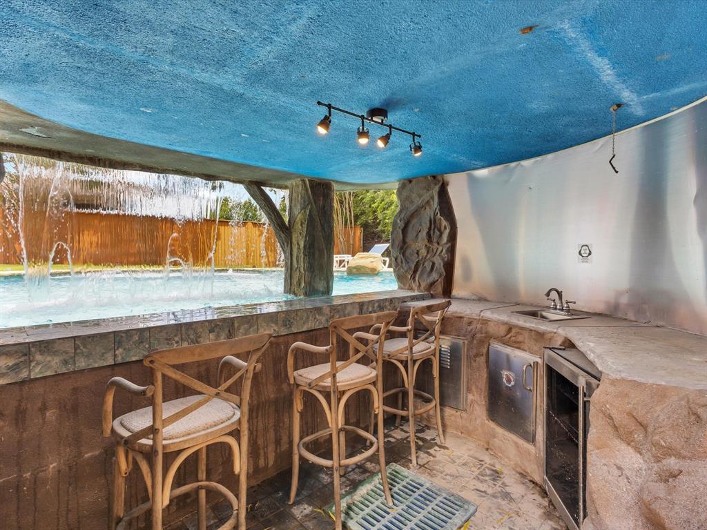 3676 Hawthorne Trail
