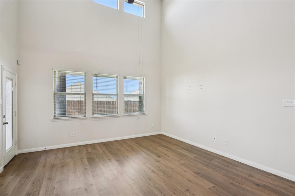 1613 Harvest Glen Drive