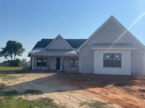 A home in Lindale