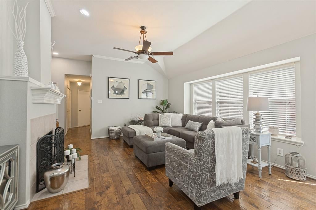 7914 Whispering Tree Lane