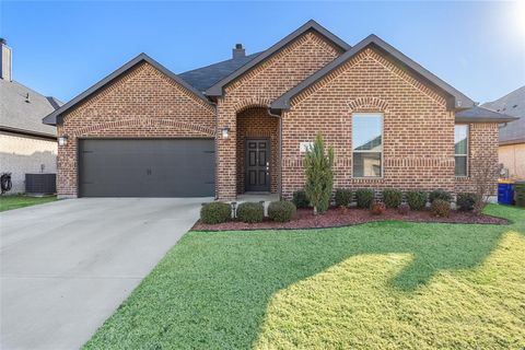 712 Hackamore Street White Settlement TX 76108