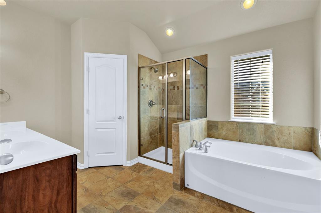 Chateaux Of Allen Twnhms The - Residential