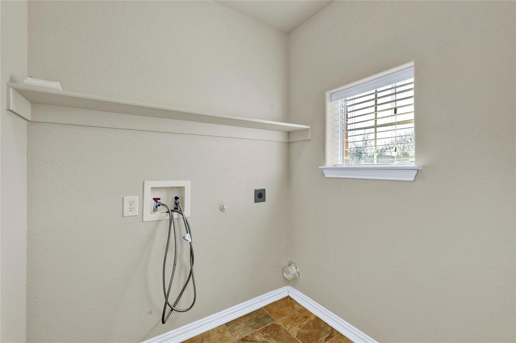 Chateaux Of Allen Twnhms The - Residential