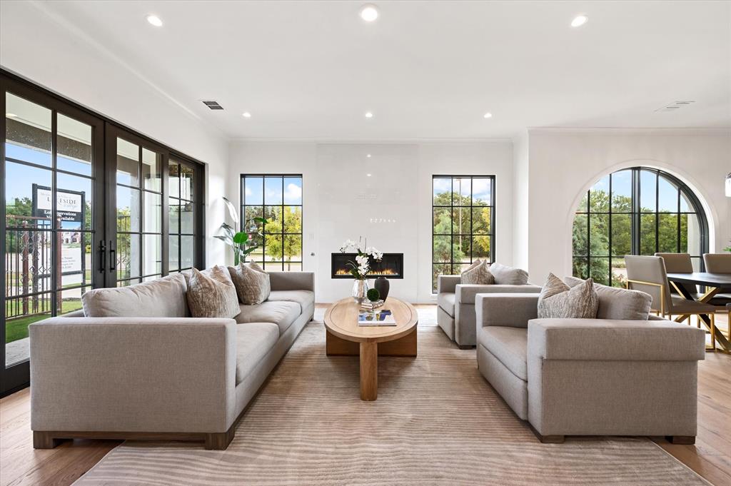 Lakeside Village Phase1 - Residential