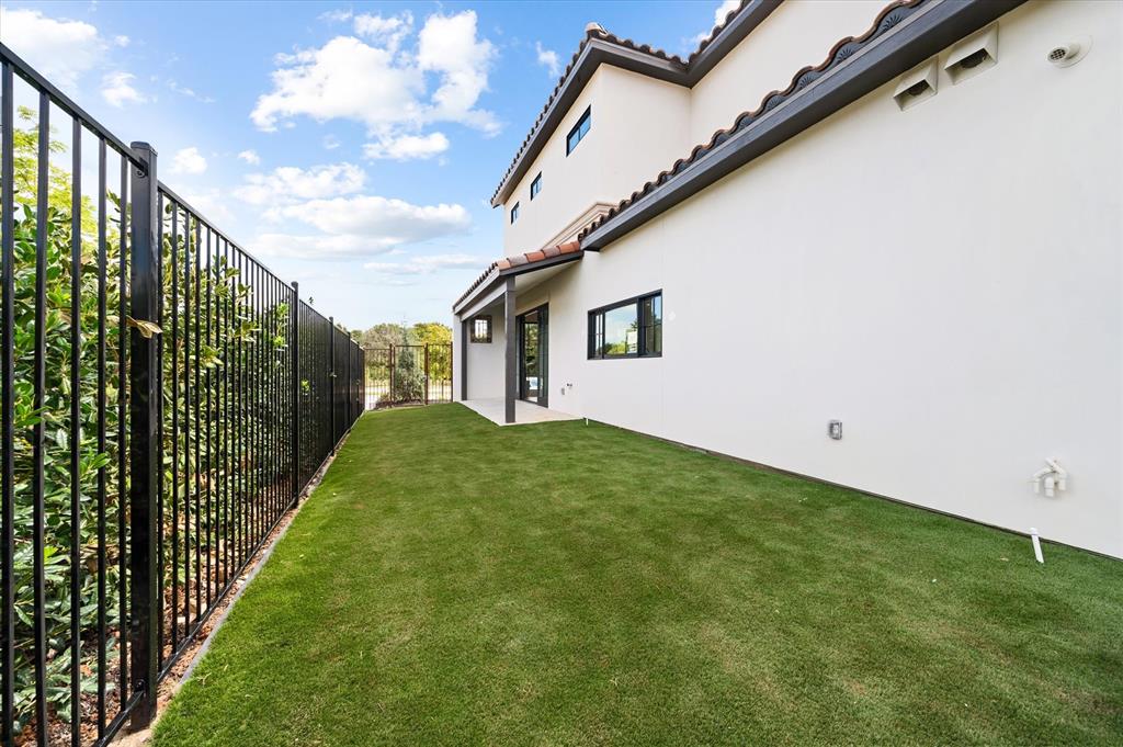 Lakeside Village Phase1 - Residential