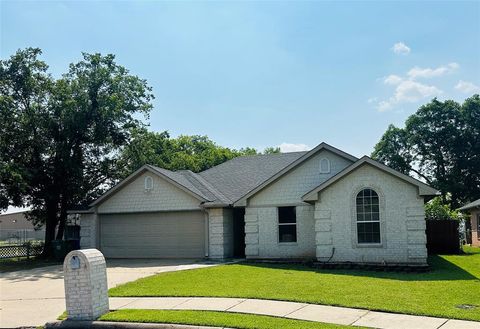 Photo of 701 Park Place, Whitesboro, TX 76273 (MLS # 21239270)