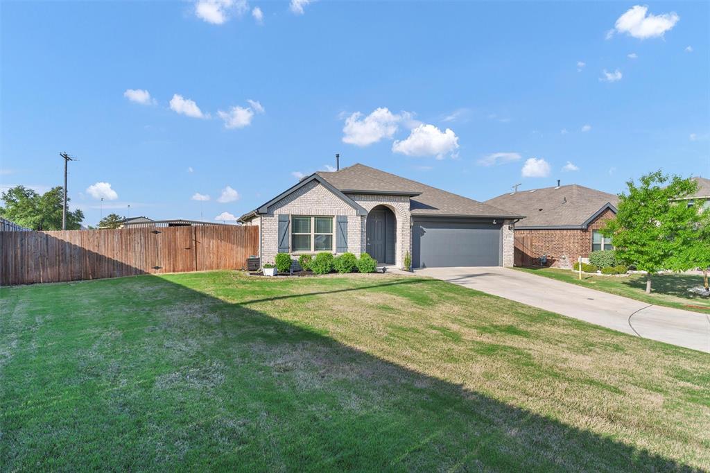 1068 Fairfax Drive