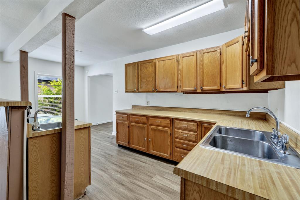 Pleasant Oaks - Residential