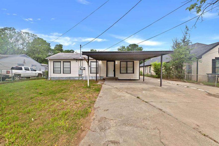 Welcome to where comfort and value come together. This inviting home features a functional layout with a spacious living area, abundant natural and is move-in ready!

The kitchen offers ample cabinet space and opens into the main living area—perfect for everyday living and entertaining. Also features a bonus sunroom which is the perfect flex space—use it as a second living area, home office, playroom, or a relaxing spot to unwind.

Step outside to a generously sized backyard with plenty of room for gatherings, pets, or future enhancements. Conveniently located with easy access to major highways, schools, shopping, and dining.

Whether you’re a first-time buyer or looking to add to your investment portfolio, this is an excellent opportunity in a growing area of Dallas.

Don’t miss your chance to own this beautifully refreshed home—schedule your showing today!