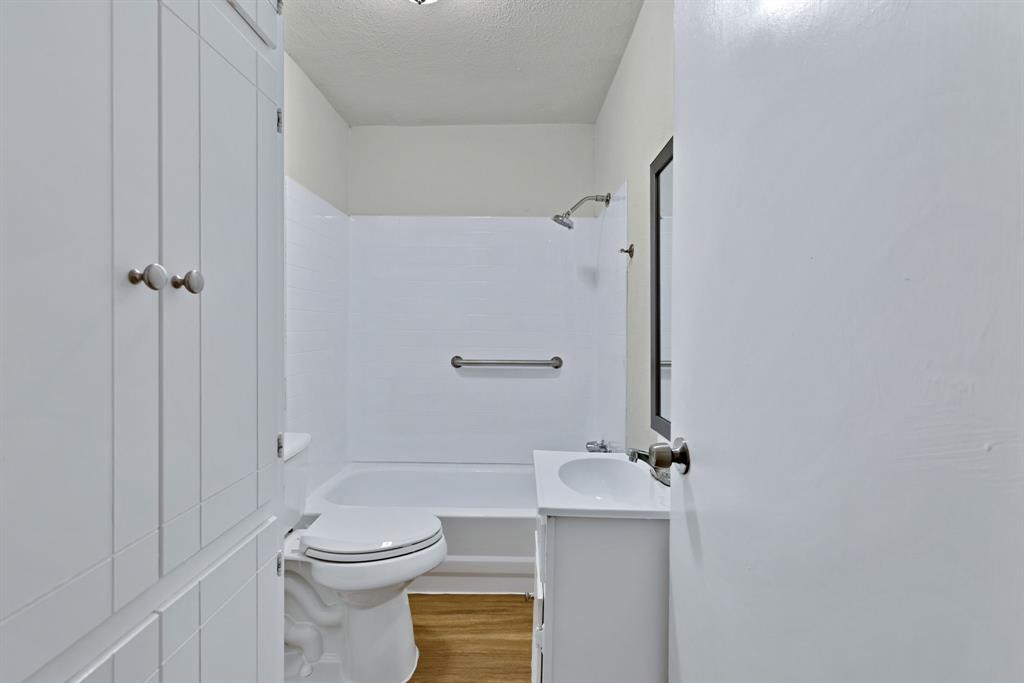 Pleasant Oaks - Residential