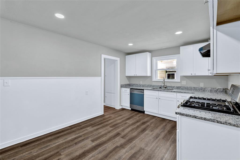 Ennis-Dvv - Residential Lease