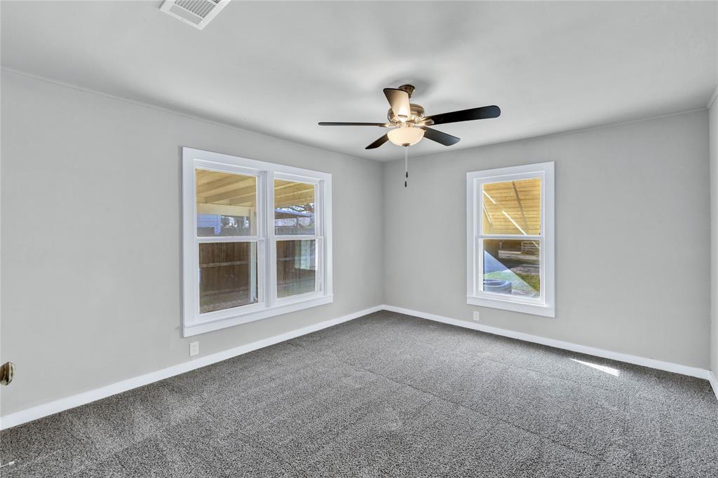 Ennis-Dvv - Residential Lease