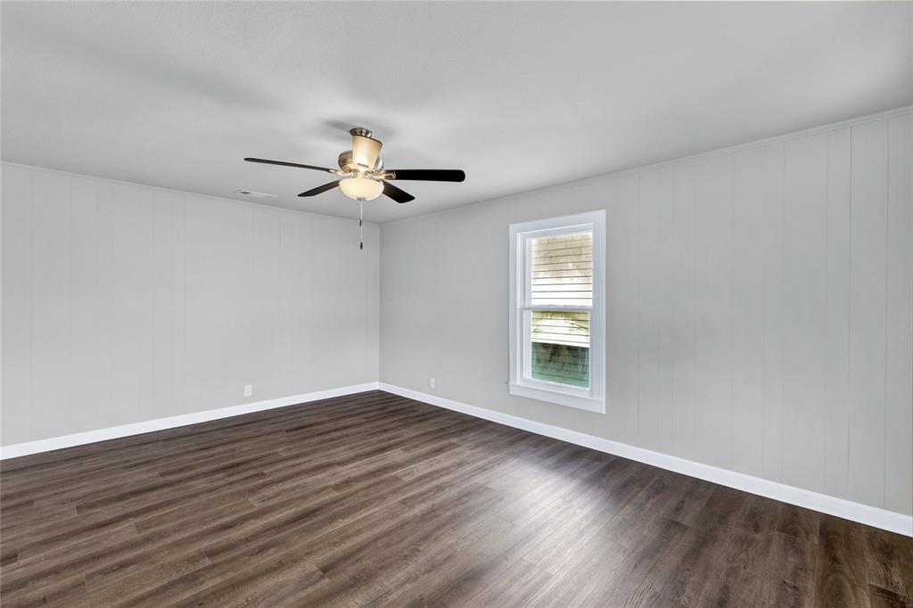 Ennis-Dvv - Residential Lease