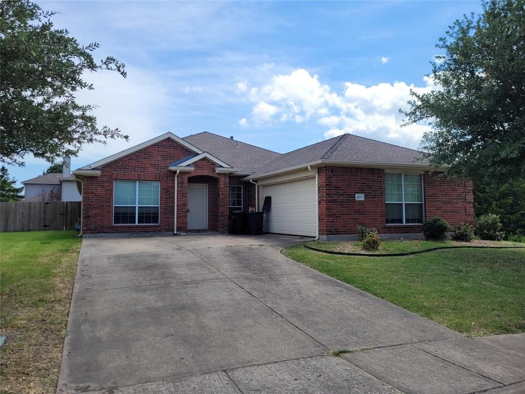 Photo of 2851 Avery, Rockwall, TX 75032 (MLS # 21175488)