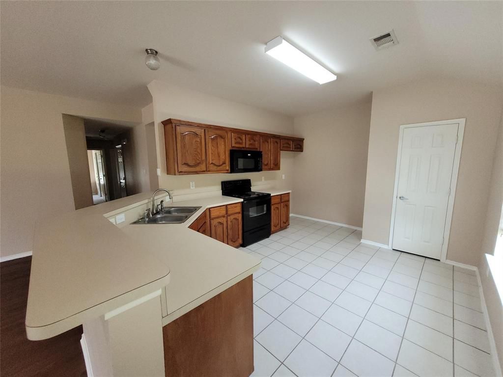 Photo of 2851 Avery, Rockwall, TX 75032 (MLS # 21175488)