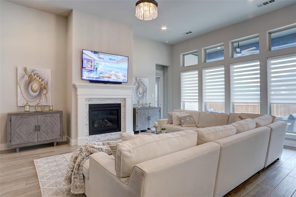 1613 Cygnet Court