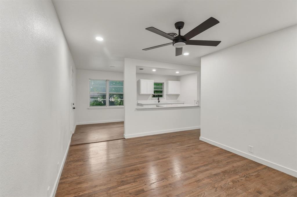 3937 Woodlane Avenue