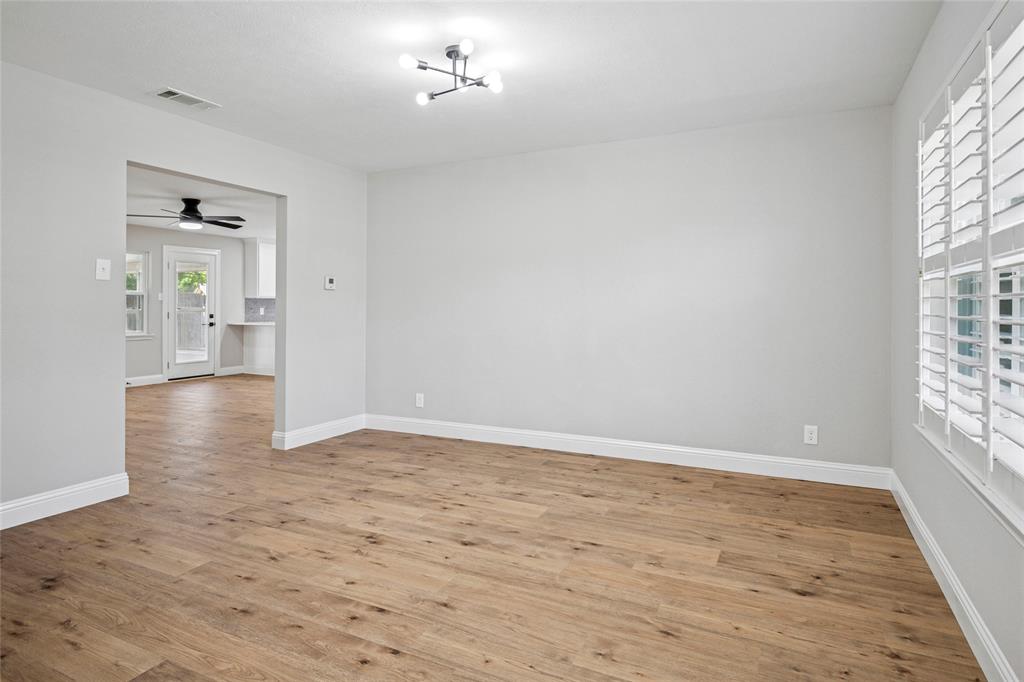 2818 Bay Meadows Circle