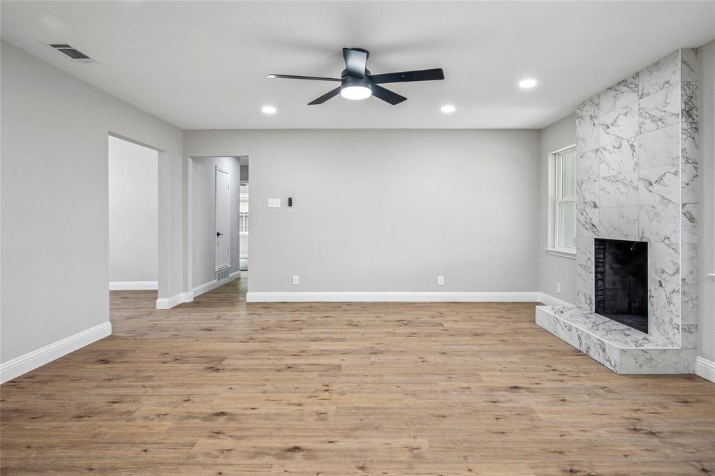 2818 Bay Meadows Circle